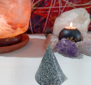 Orgonit-Pyramidenkegel 75 gr.